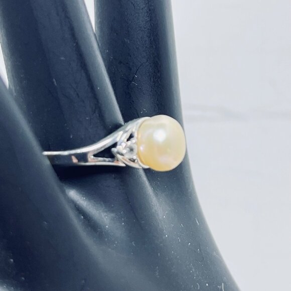 Silver Tone Clear Rhinestone & Faux Pearl Ring Size 6.25 (R451) - Picture 3 of 8
